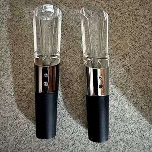 🎄🎁 NIB Set of 2 Rabbit Wine Aerators